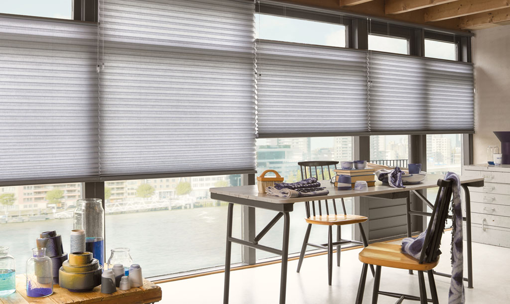 What are the benefits of hiring blinds installation?