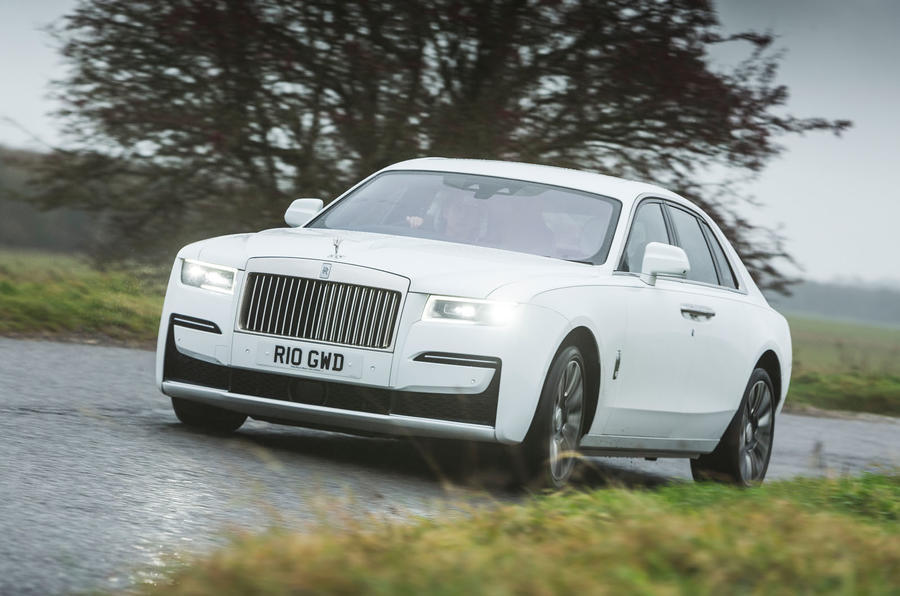 How to use the reviews and ratings of used cars?